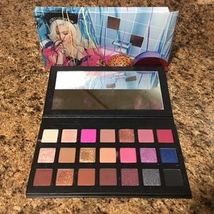 Authentic! Kylie Cosmetics Sipping Pretty Palette